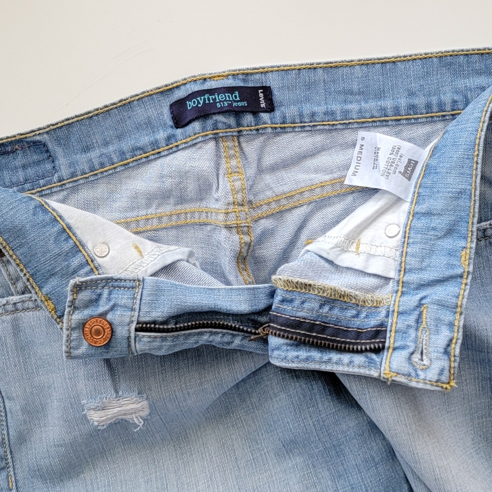 Levis Boyfriend Crop 513 Jeans. - Picture 3 of 3